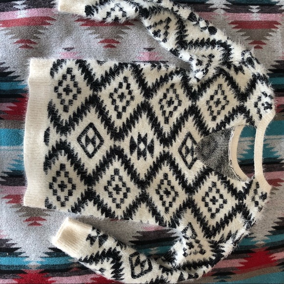 Aztec print sweater- open back. - Picture 2 of 4